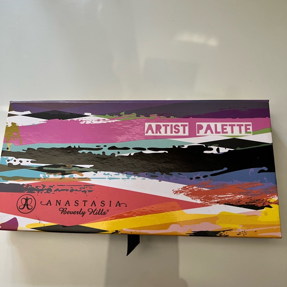 Anastasia Artist Palette